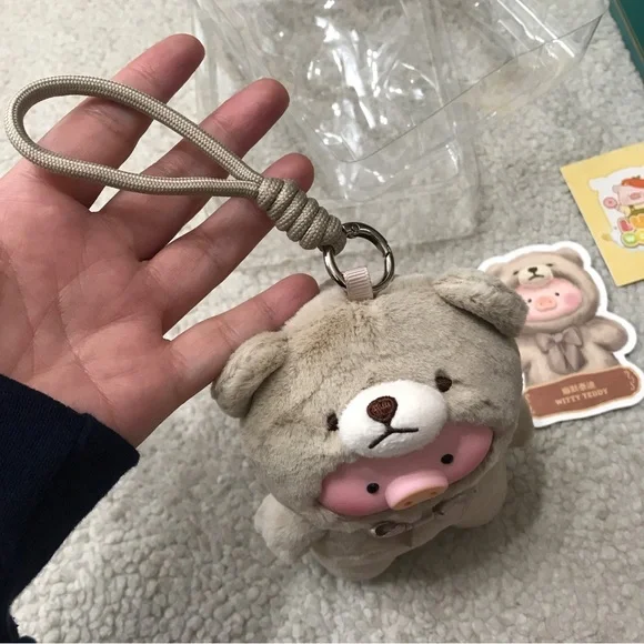 Lulu The Piggy Vintage Teddy Shop Vinyl Face Plush Pendant Blind Box Witty Teddy - Picture 10 of 16